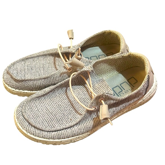 Hey Dude Women's Wendy Stretch Rose with Pink Accents Chambray Shoes | Size 7 - Picture 1 of 6